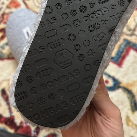 NEW Bombas Sunday Slippers, Women’s size 7, baby blue, light blue - Picture 4 of 4